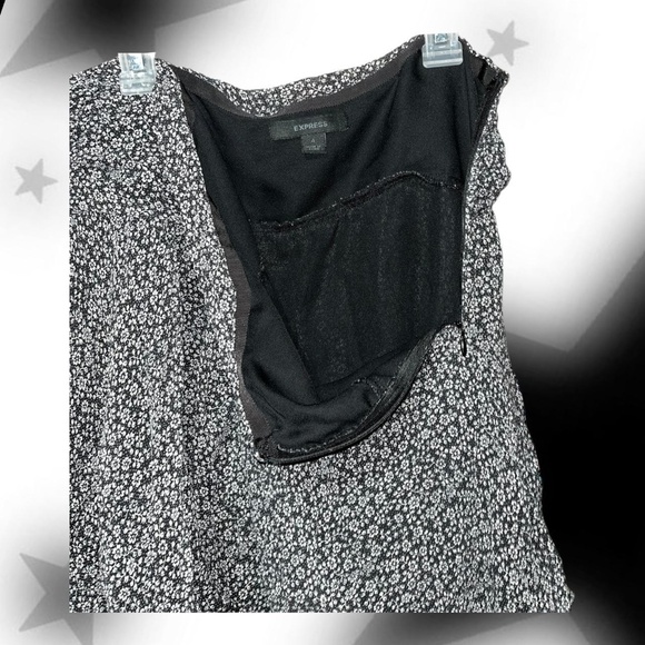 Y2K black and white ditsy floral above knee skirt - Picture 3 of 5